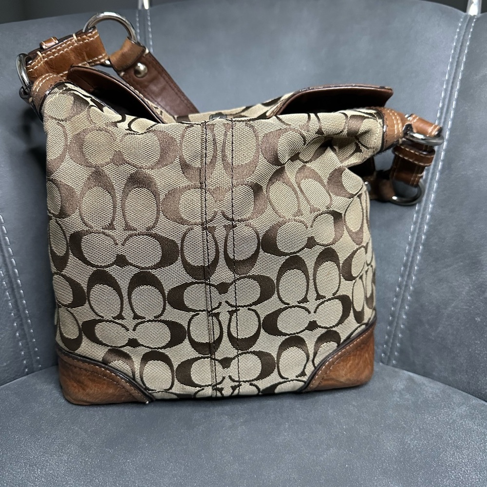 Coach Classic Shoulder bag.